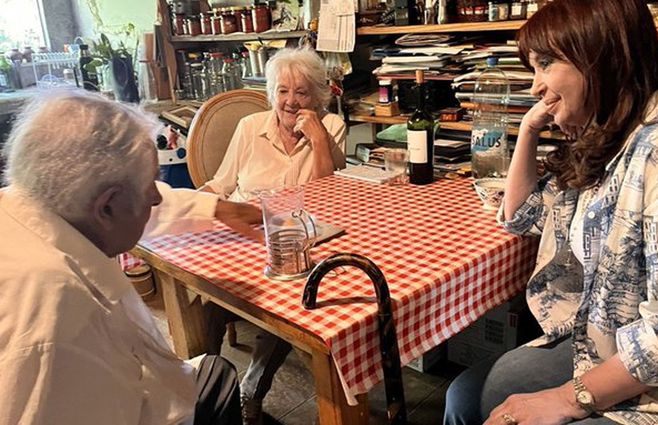Mujica-Topolanky-y-Cristina-Fernández-foto-CFK.jpg