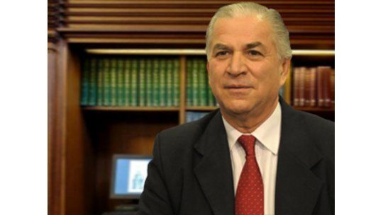 Ministros Venegas y Bonomi esperan que hable el juez Vomero
