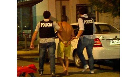 Banda de ruta 5 iba por una caja fuerte en Villa Ansina